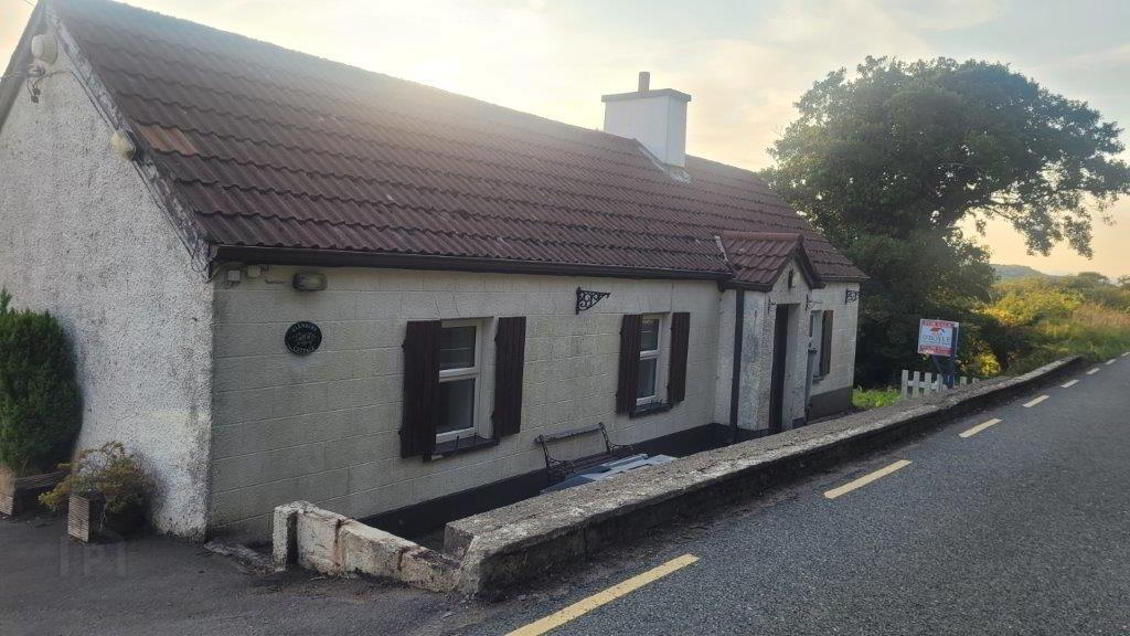 Glenburn Cottage" Glenade 3 of 27