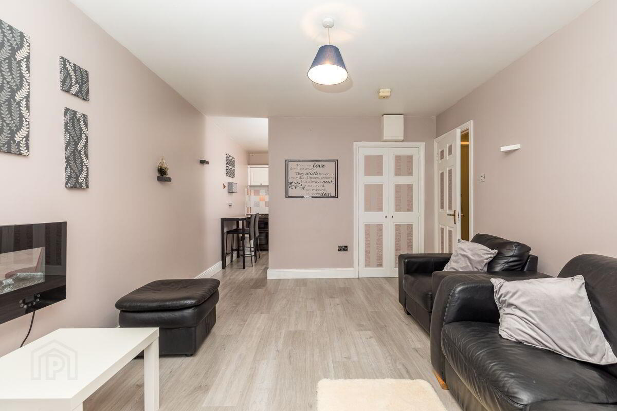5 St Peters Court 4 of 12