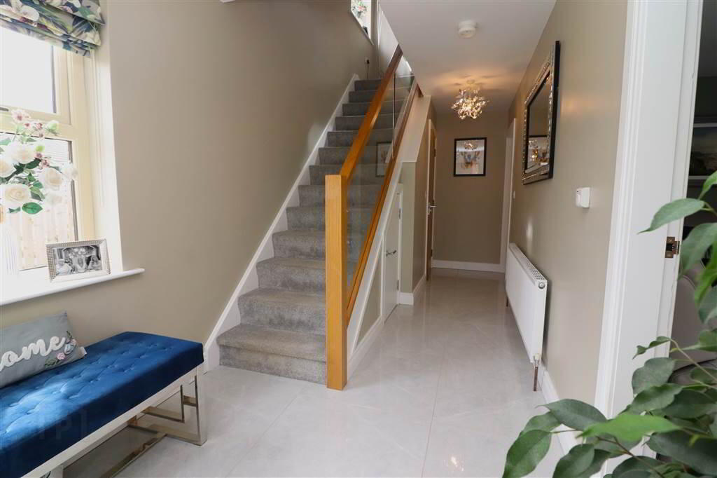 70 Monree Hill 3 of 19