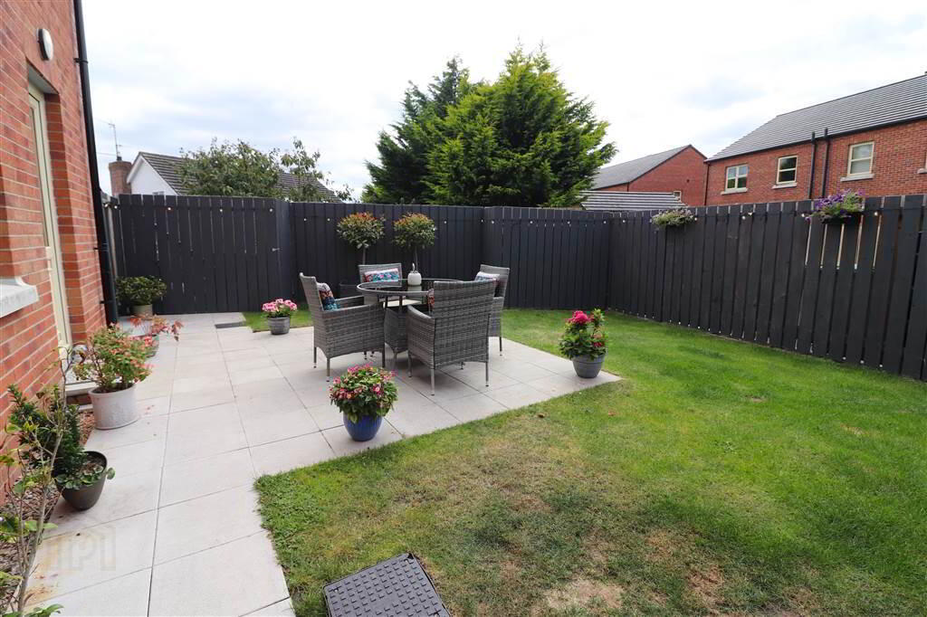 70 Monree Hill 19 of 19
