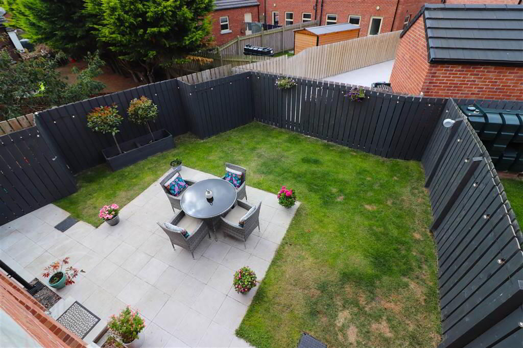70 Monree Hill 18 of 19