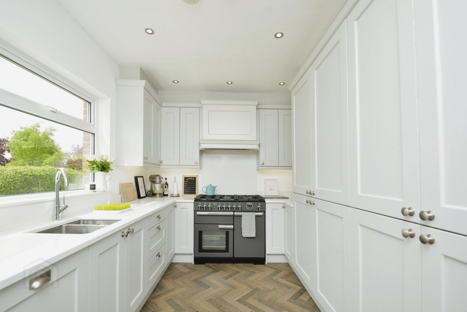 12 Kensington Gardens 7 of 19