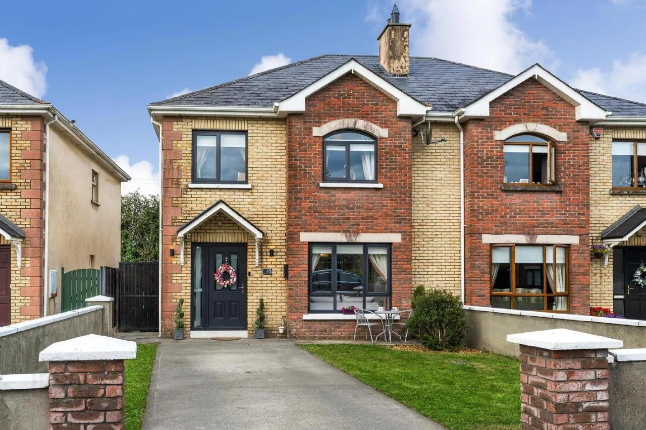 18 Ardlo Manor 1 of 37