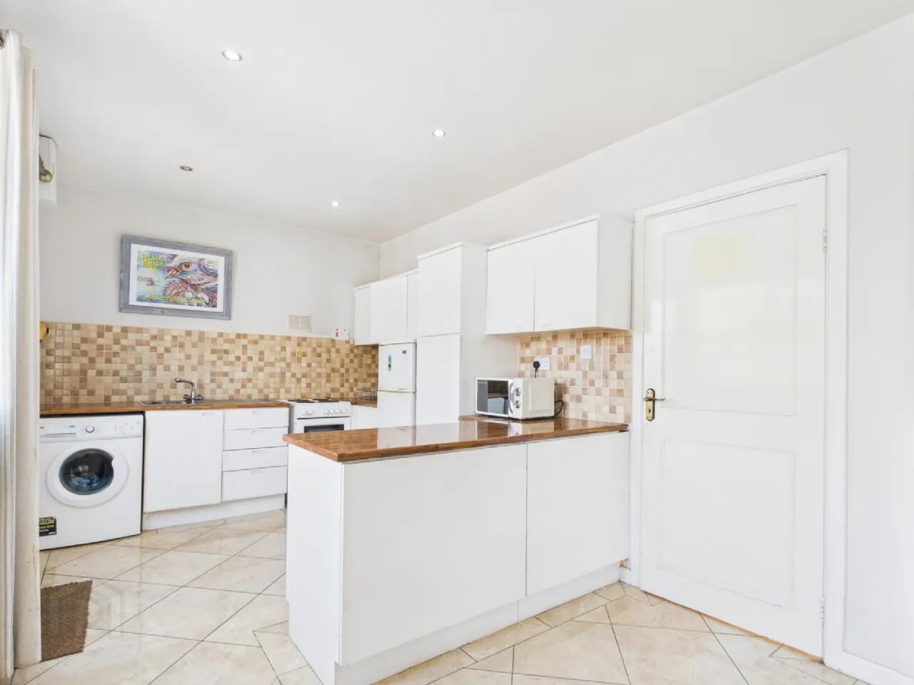 18 Willowmere Drive 8 of 30