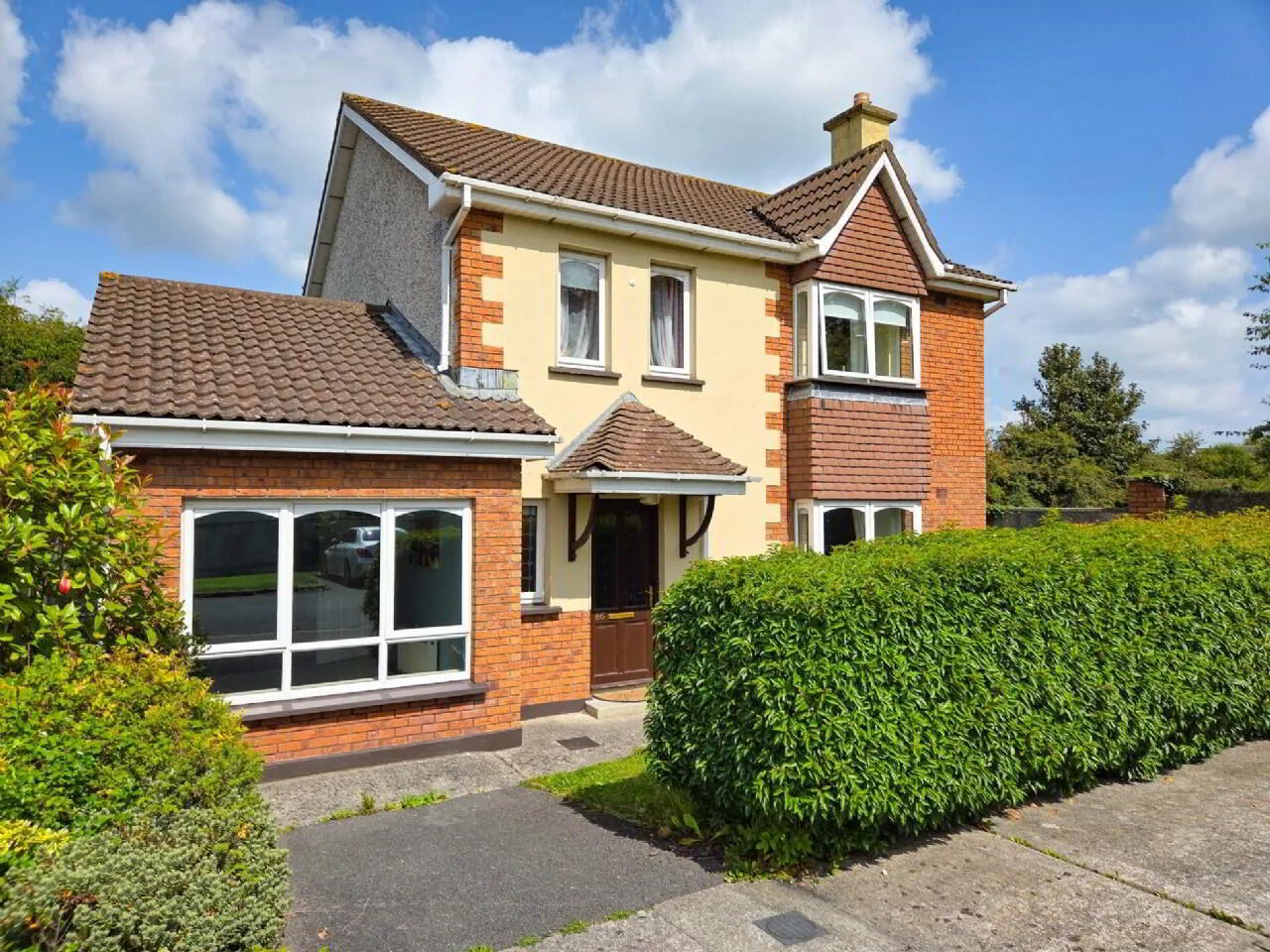 86 Cluain Glas 1 of 27