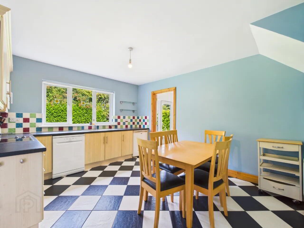 86 Cluain Glas 8 of 27