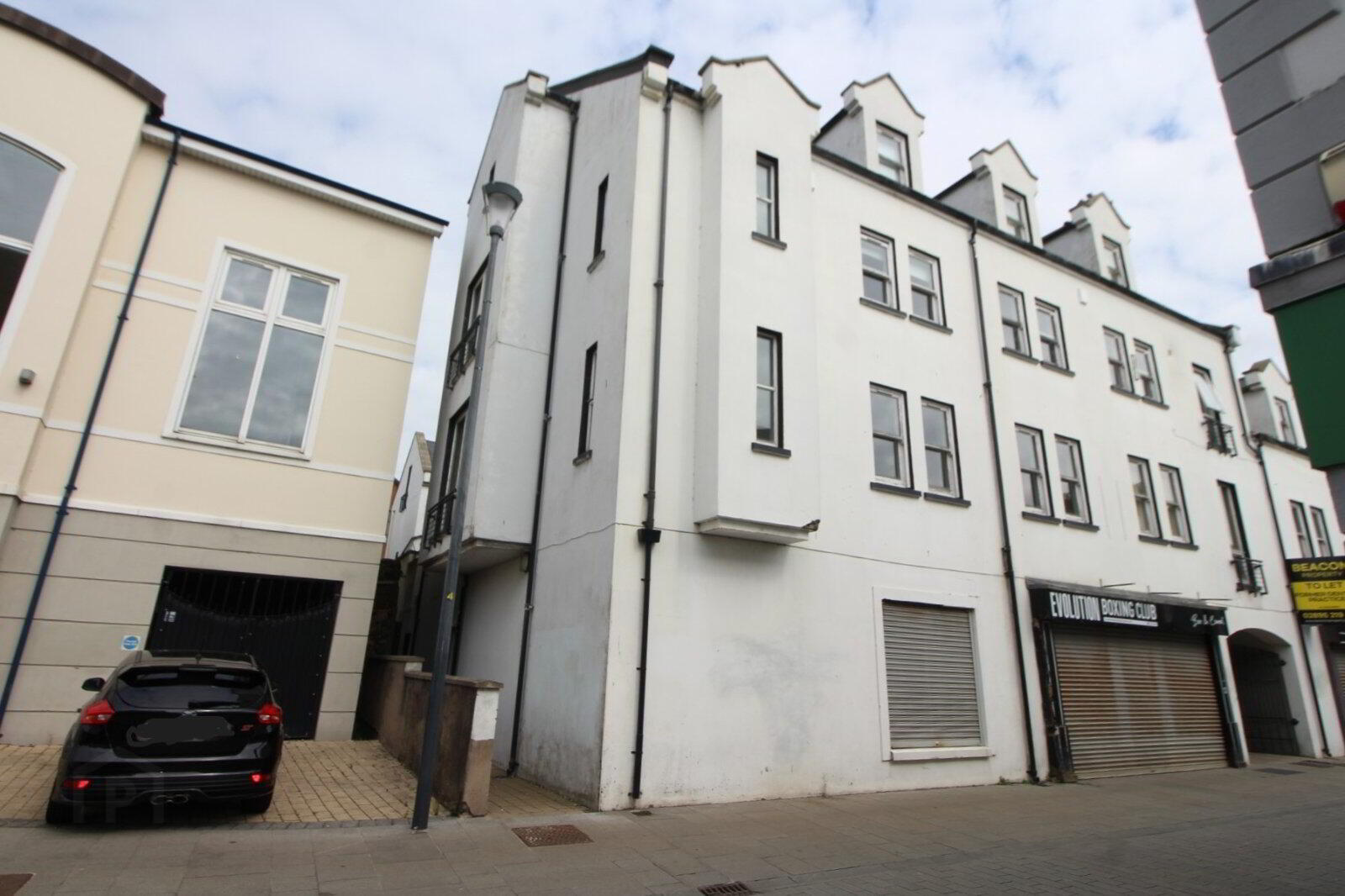 2 St. Nicholas Court 1 of 7
