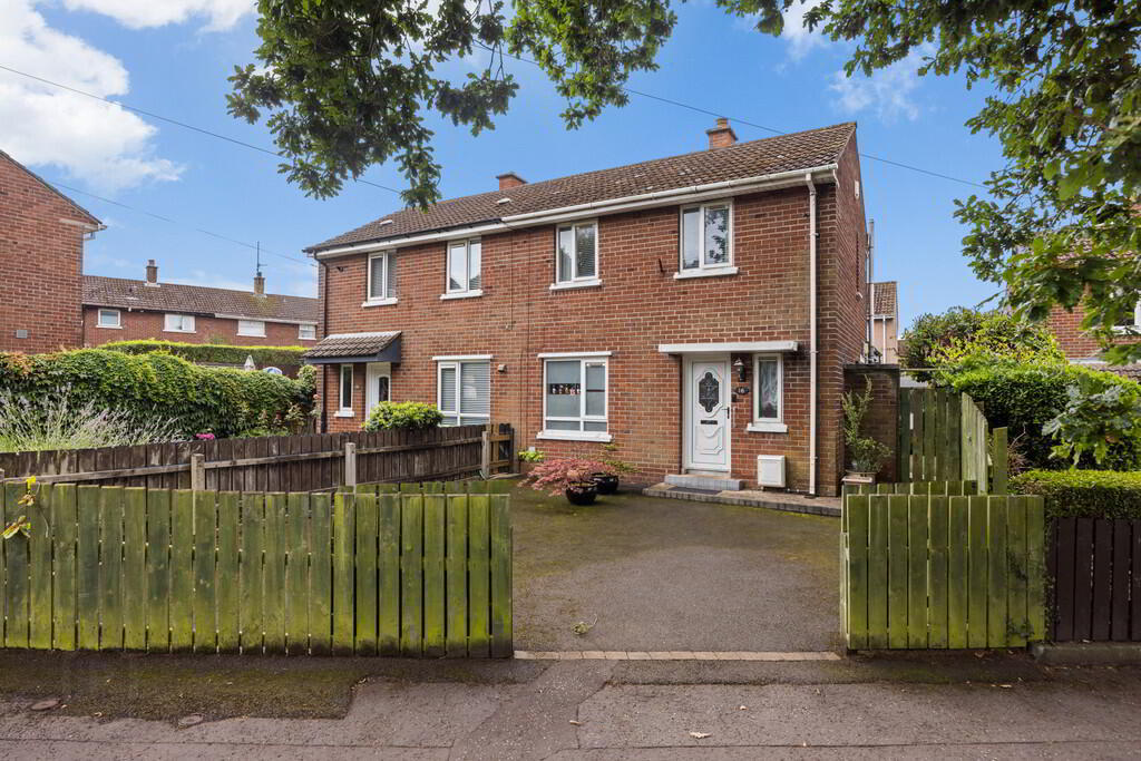 16 Knocknagoney Road 1 of 16