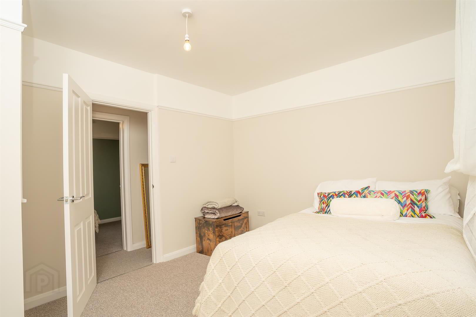56 Oakman Street 28 of 34
