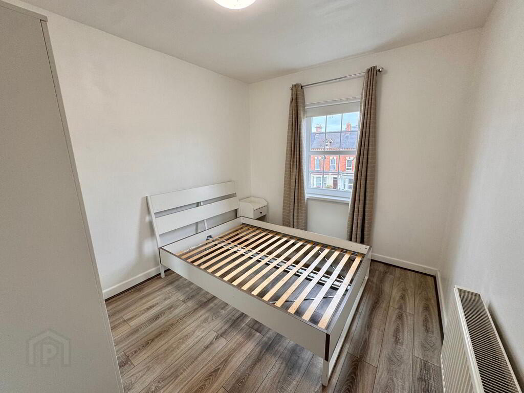 Apt 5, Ashley Court 6 of 9