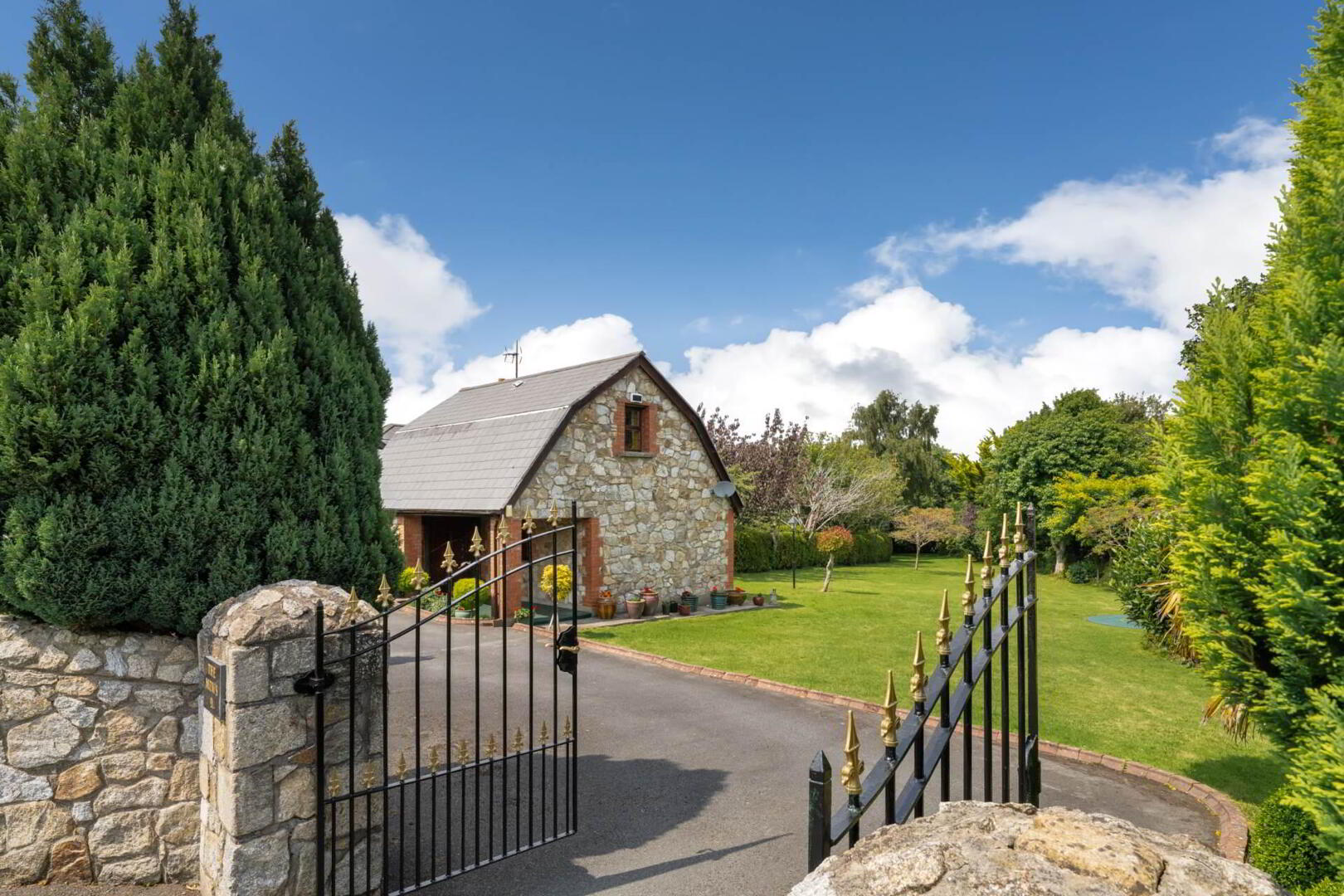 The Mews, Rathmichael Road 4 of 38