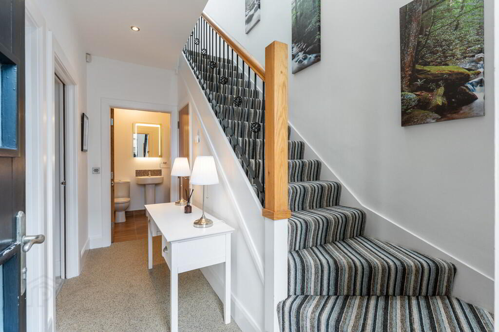 2d Godfrey Avenue 5 of 16
