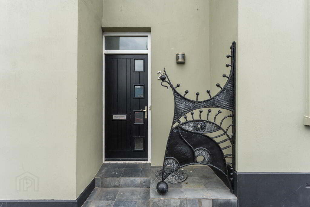 2d Godfrey Avenue 4 of 16