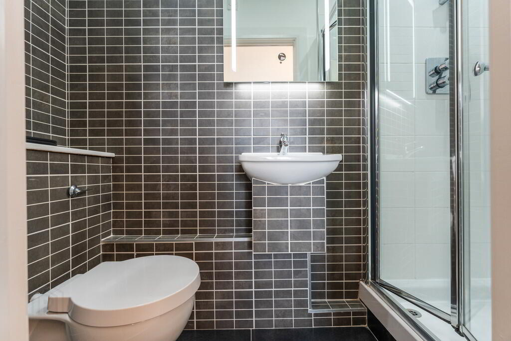 2d Godfrey Avenue 7 of 16