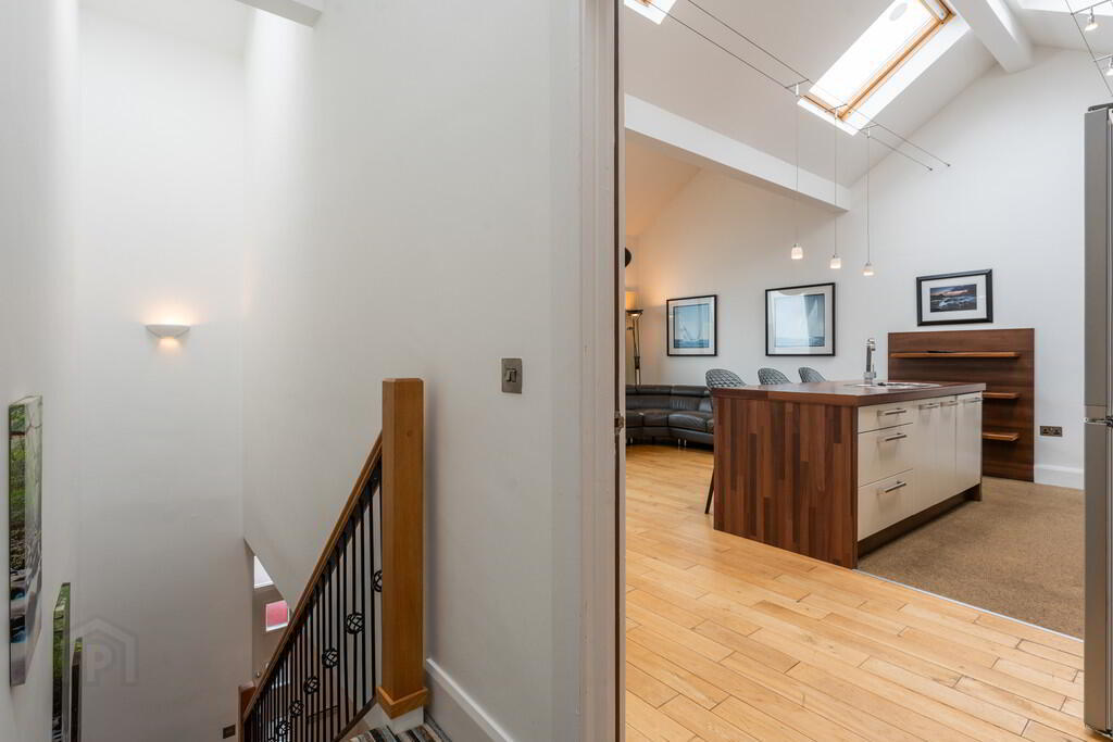 2d Godfrey Avenue 10 of 16