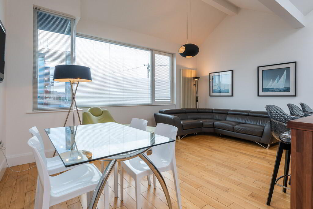 2d Godfrey Avenue 12 of 16