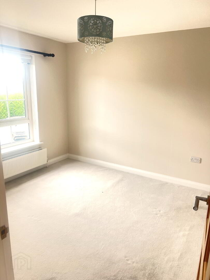 2 Heslips Court 6 of 12