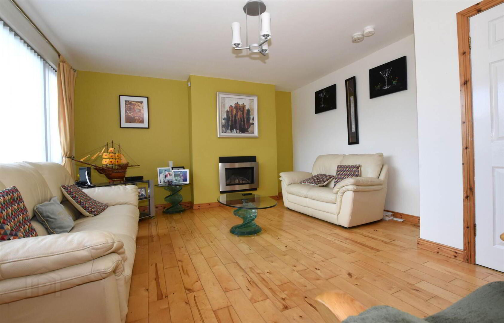 15 Victoria Road 3 of 20