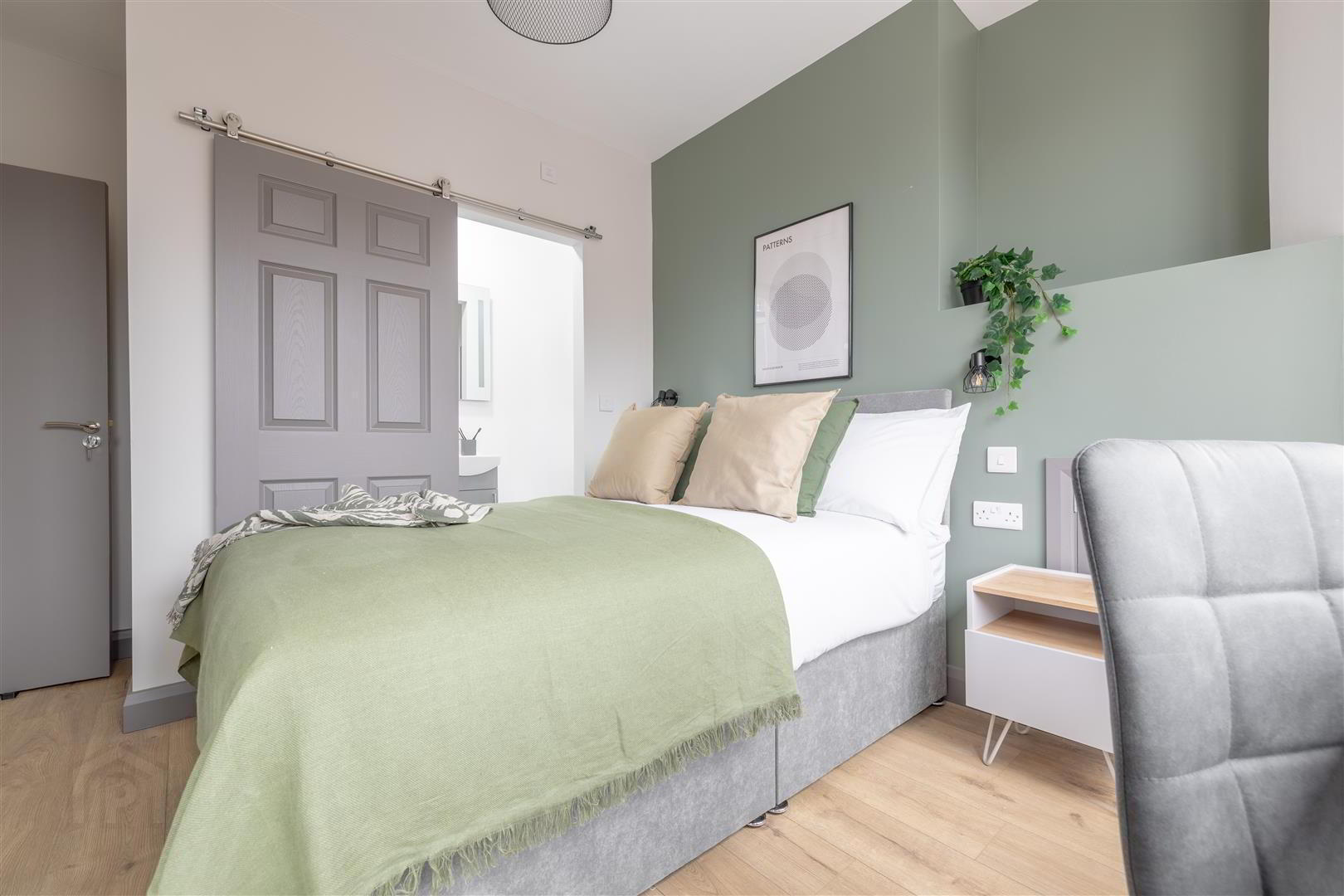 Rooms 1, 2 & 6, 300 Beersbridge Road 2 of 28