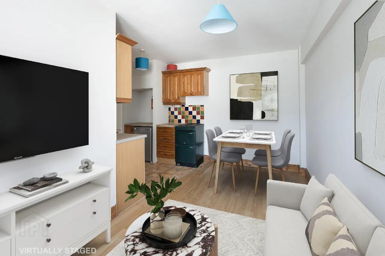 Apartment 2 John Barry House 6 of 13