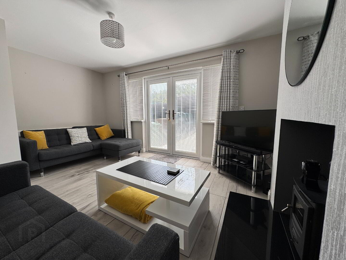 24 Burn Brae Court 4 of 14