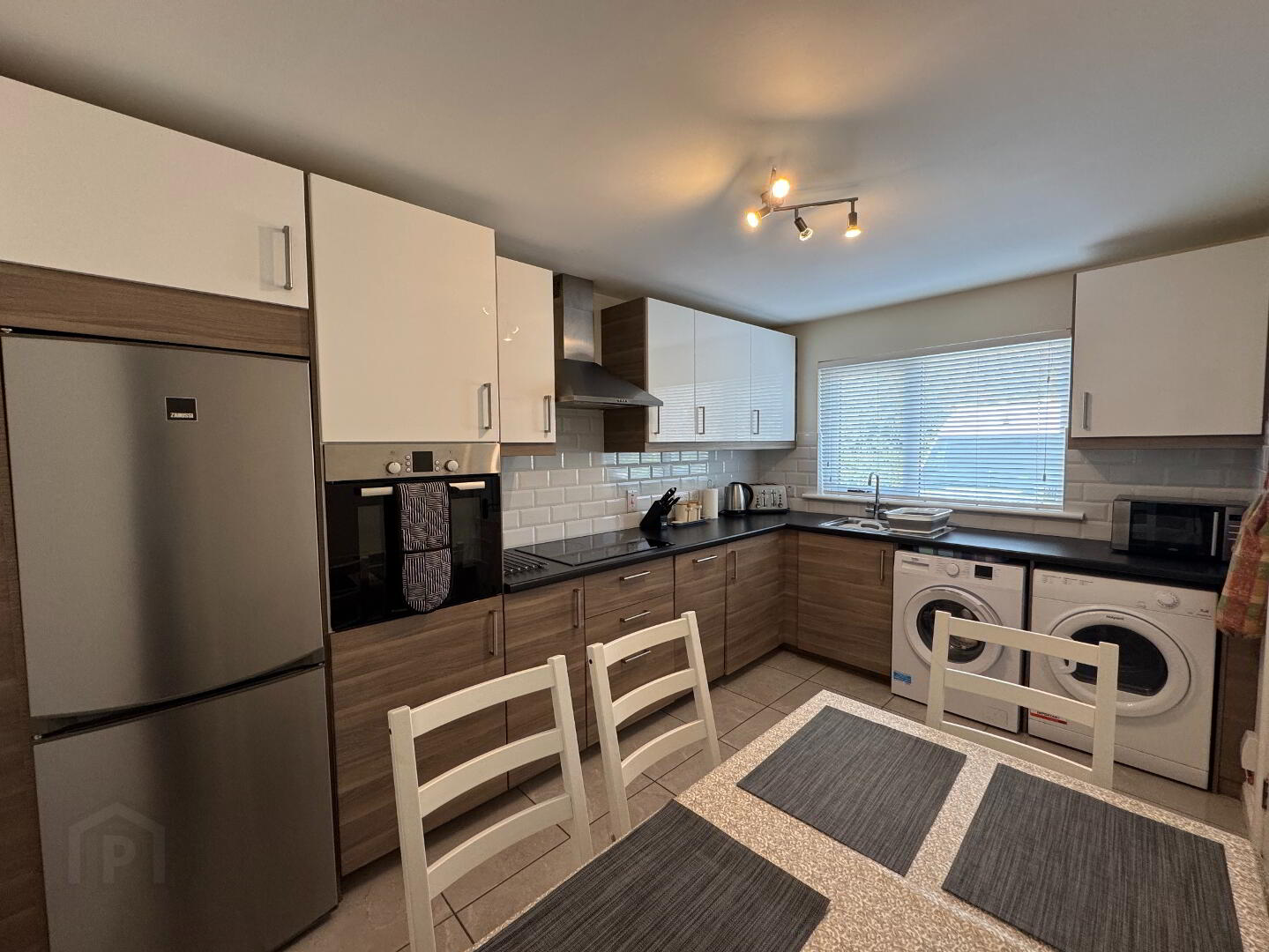 24 Burn Brae Court 7 of 14