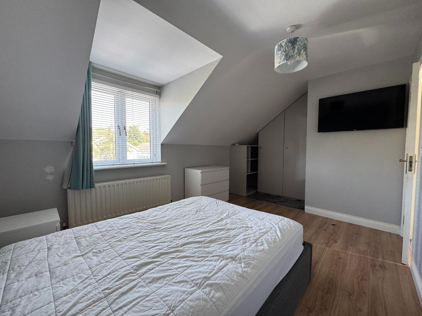 24 Burn Brae Court 10 of 14