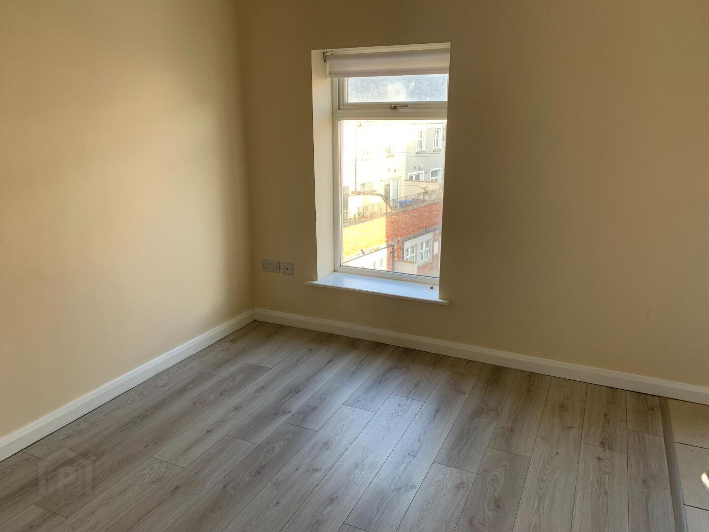 property description image