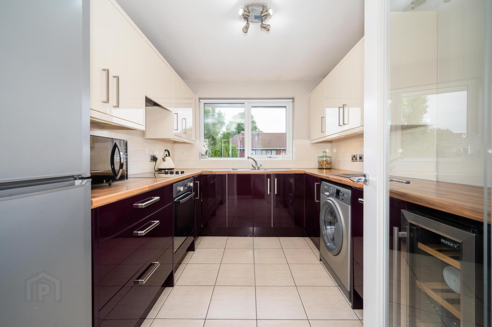 2 Earlswood Grove 8 of 17