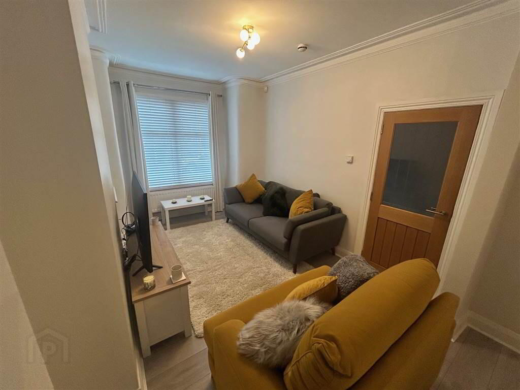 19 Sandhurst Drive 5 of 16