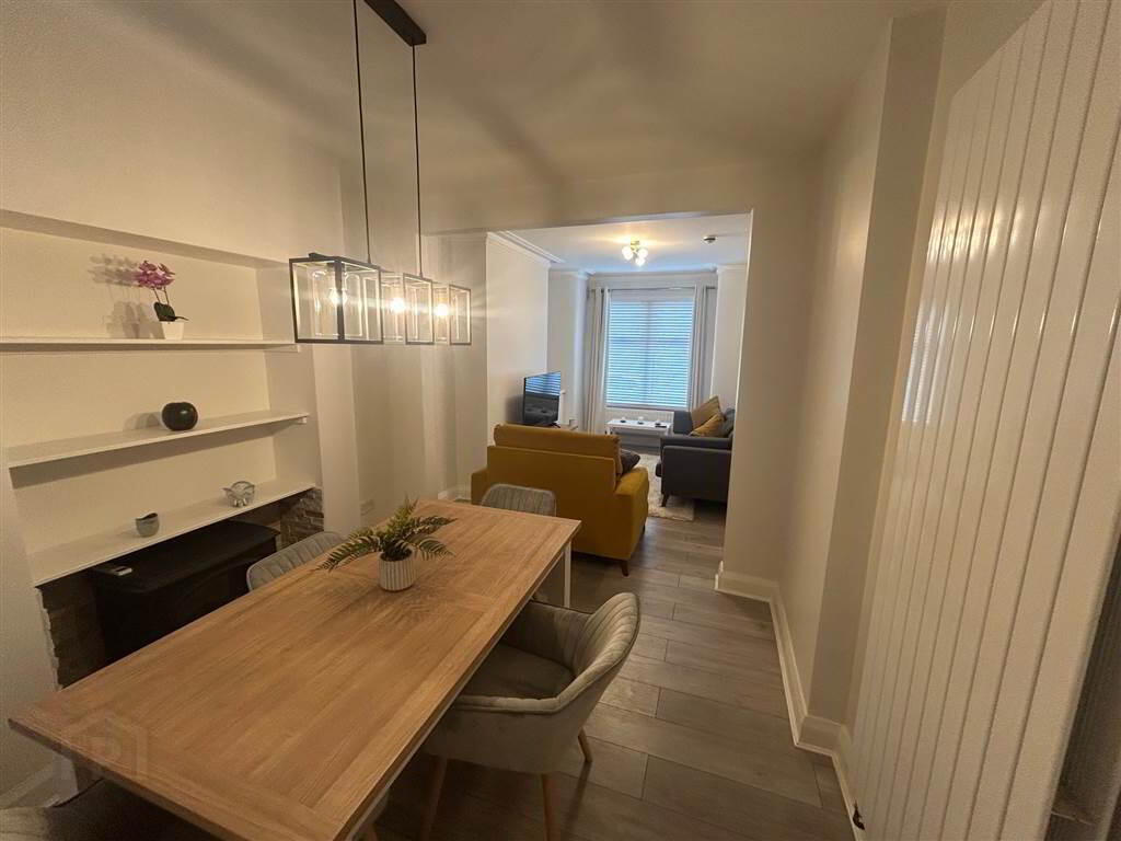 19 Sandhurst Drive 7 of 16