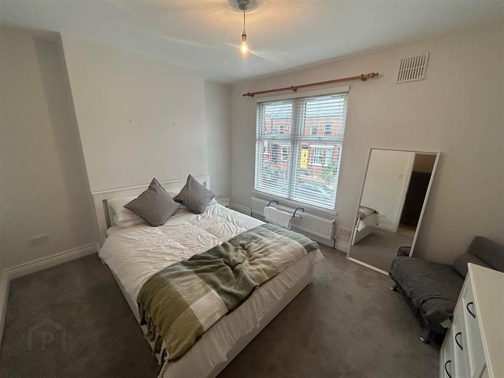 19 Sandhurst Drive 11 of 16