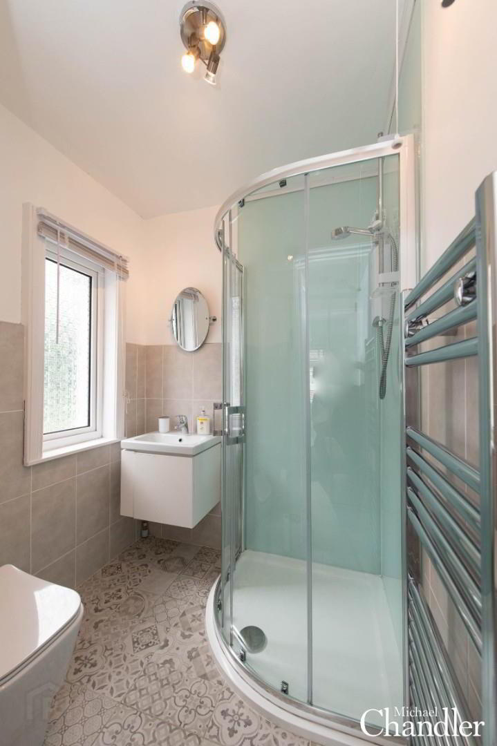 11 Ravenhill Crescent 17 of 19