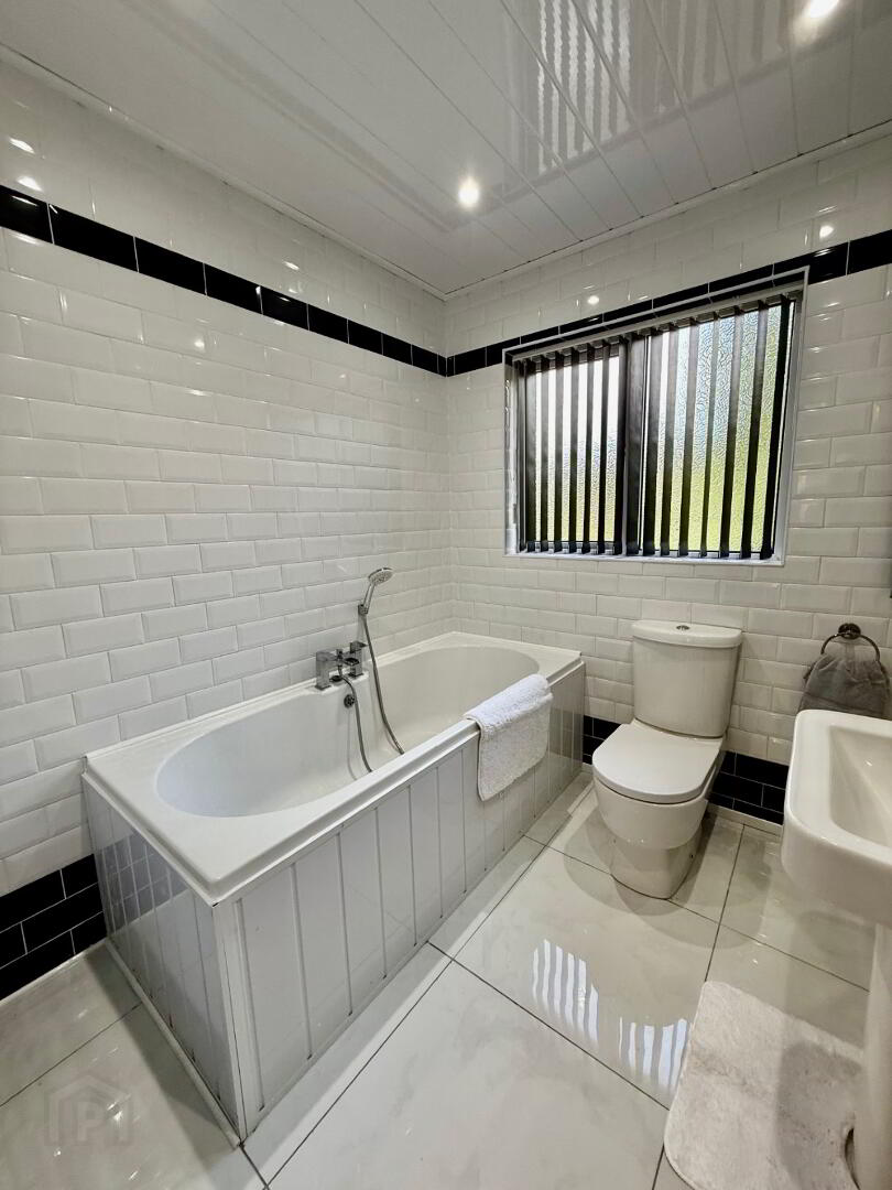 79 Laurelvale 18 of 21