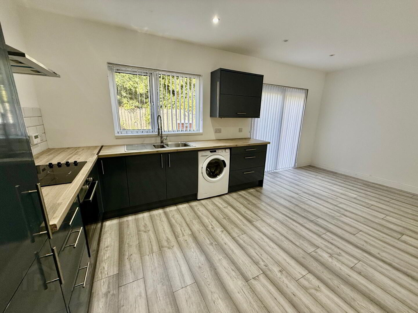 79 Laurelvale 8 of 21