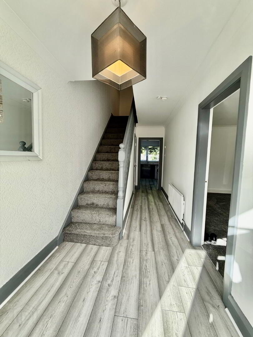 79 Laurelvale 3 of 21