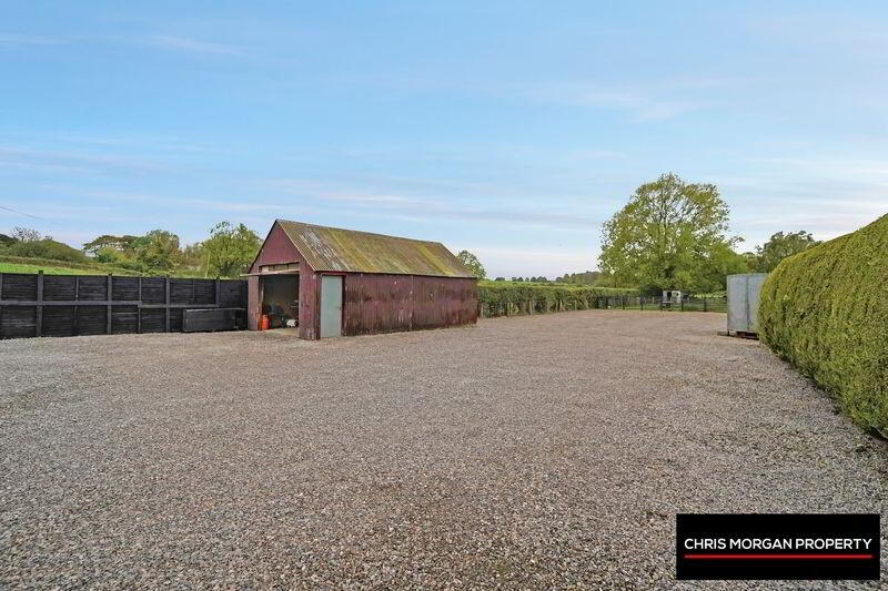 6 Ballynasaggart Road 21 of 27