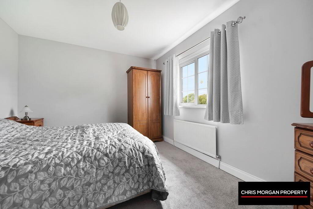 6 Ballynasaggart Road 14 of 27