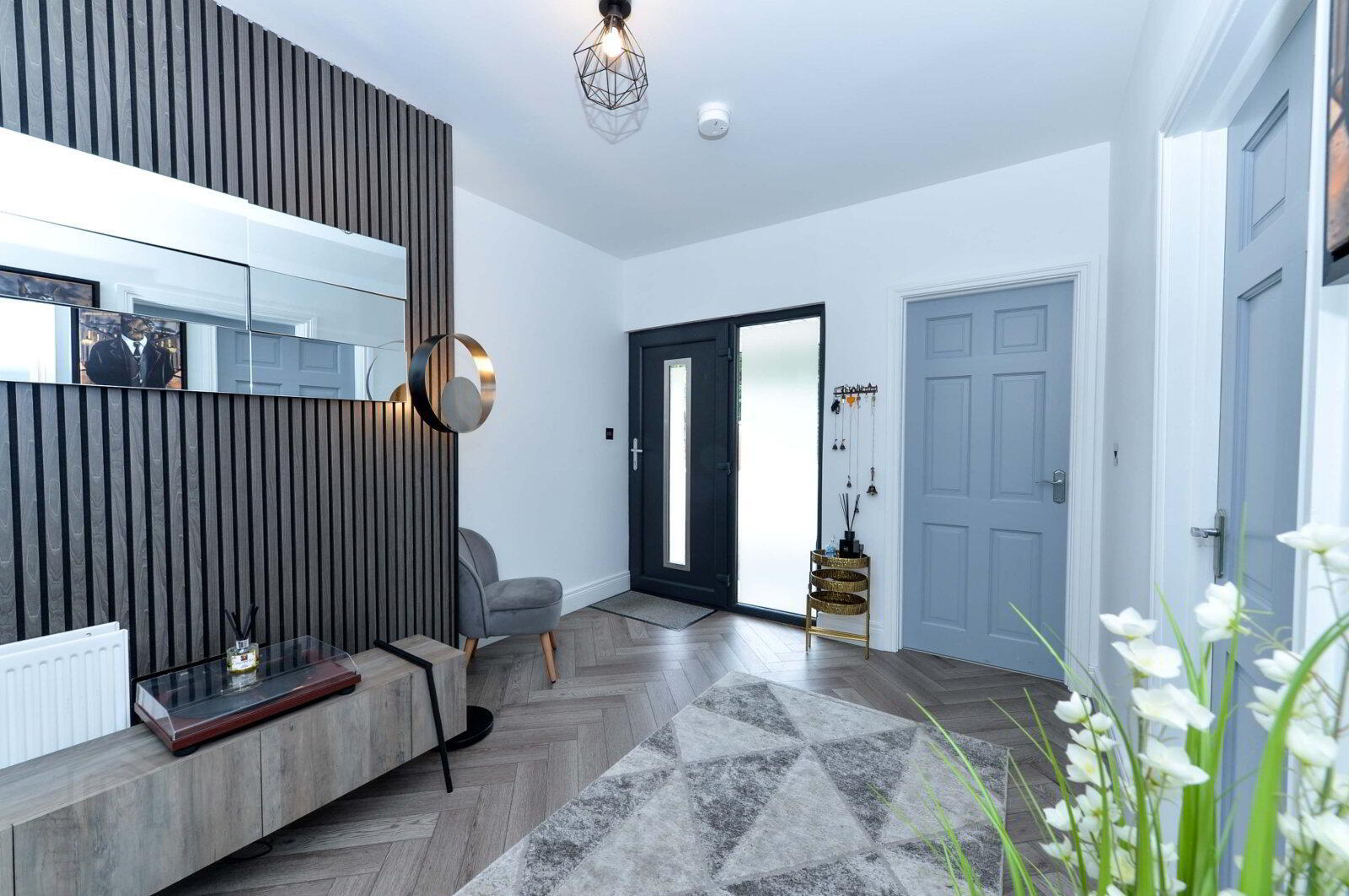 67 Eglantine Road 5 of 33