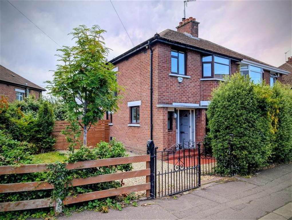 60 Sandhurst Drive 1 of 13