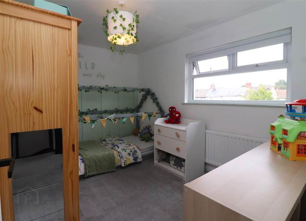 7 Hillview Avenue 6 of 9