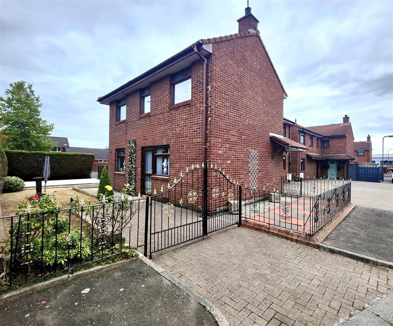 7 Silver Birch Courts 1 of 20