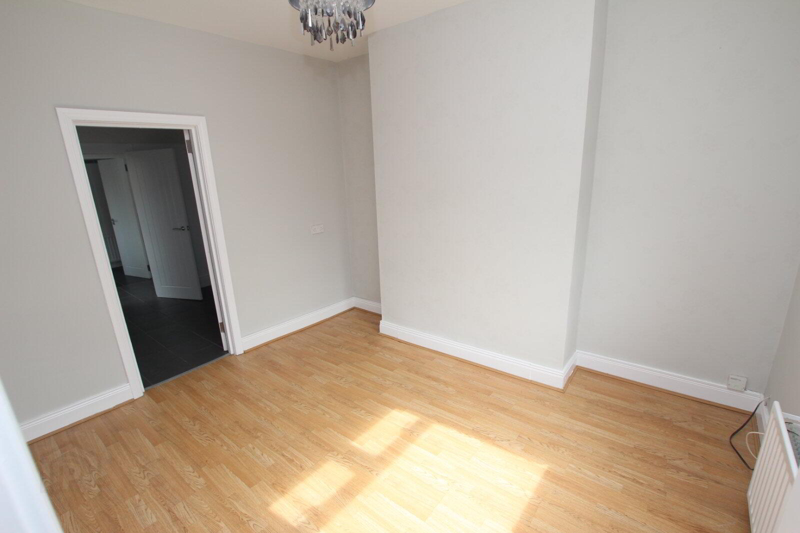 47 Longlands Road 3 of 11