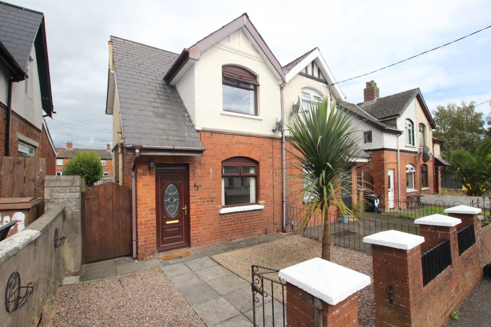 47 Longlands Road 1 of 11