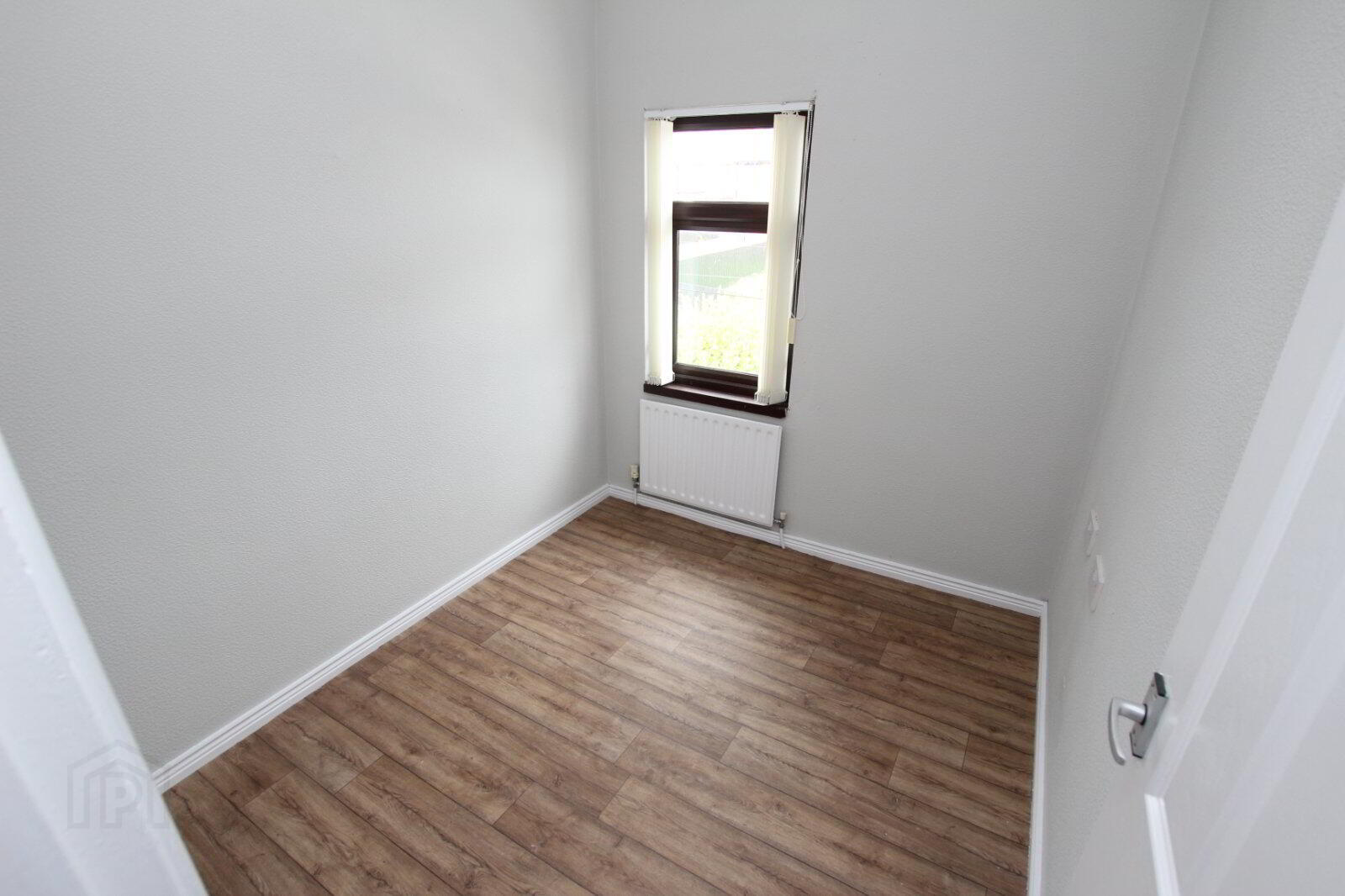 47 Longlands Road 9 of 11