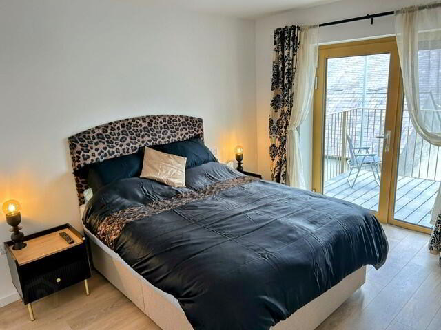 Apt 10, Riverview Court 10 of 25
