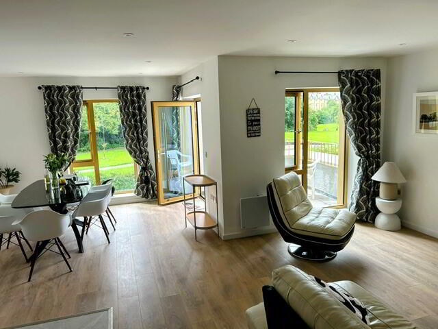 Apt 10, Riverview Court 11 of 25