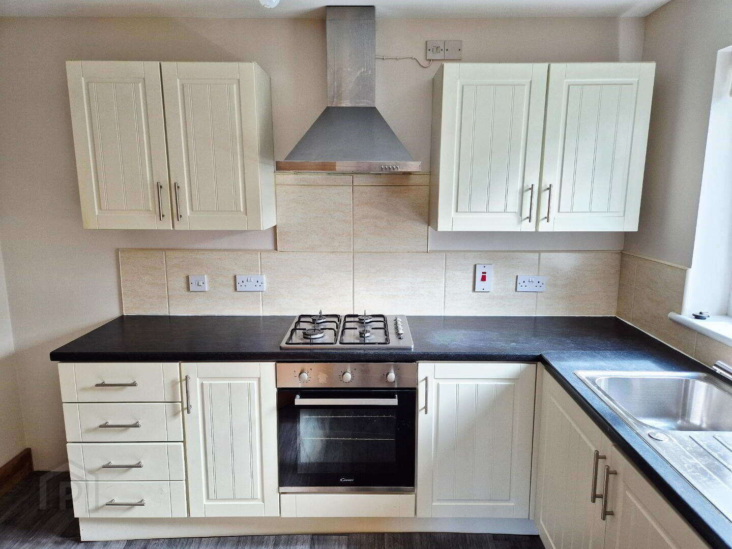 21 Knockbracken Close 6 of 17