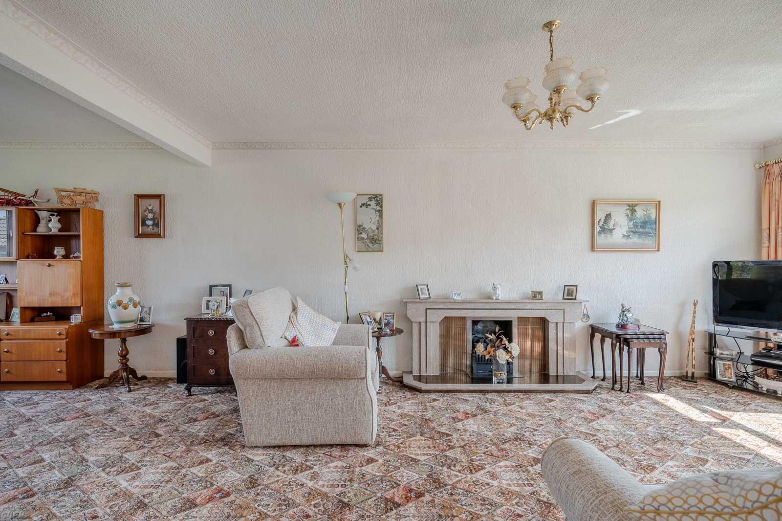 18 Rossdale Road 6 of 19