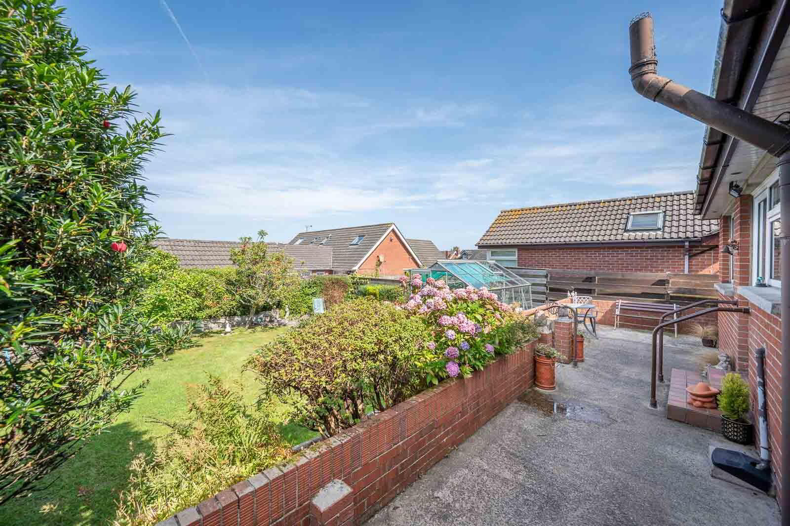 18 Rossdale Road 17 of 19